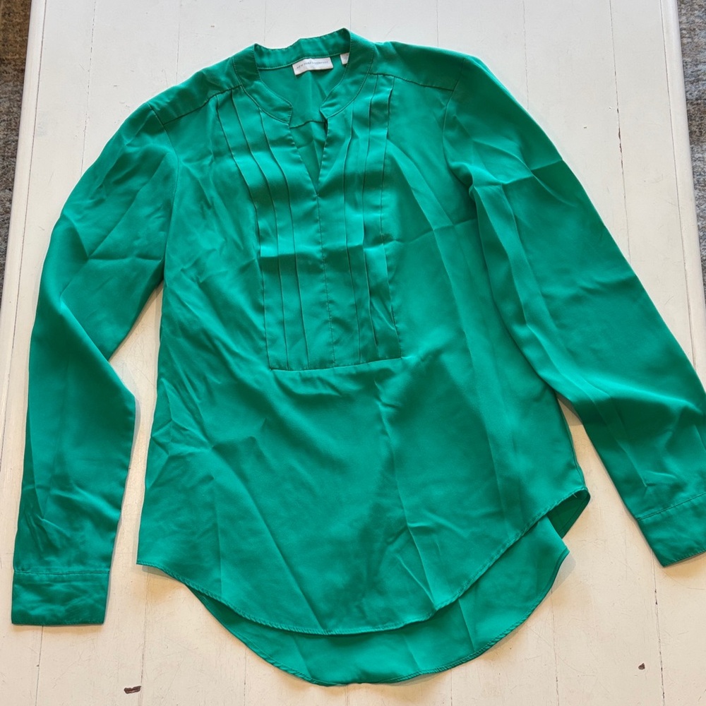 New York & Company Emerald Green Pintuck Blouse Shirt